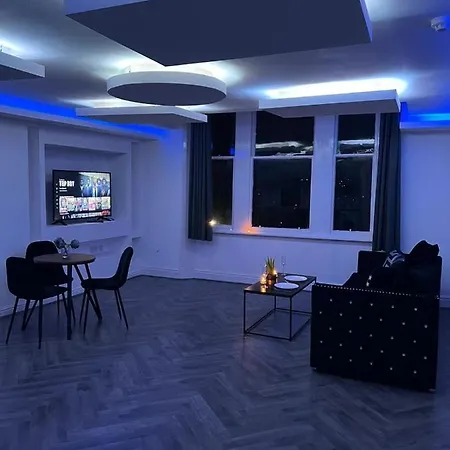 Park View Apartment *